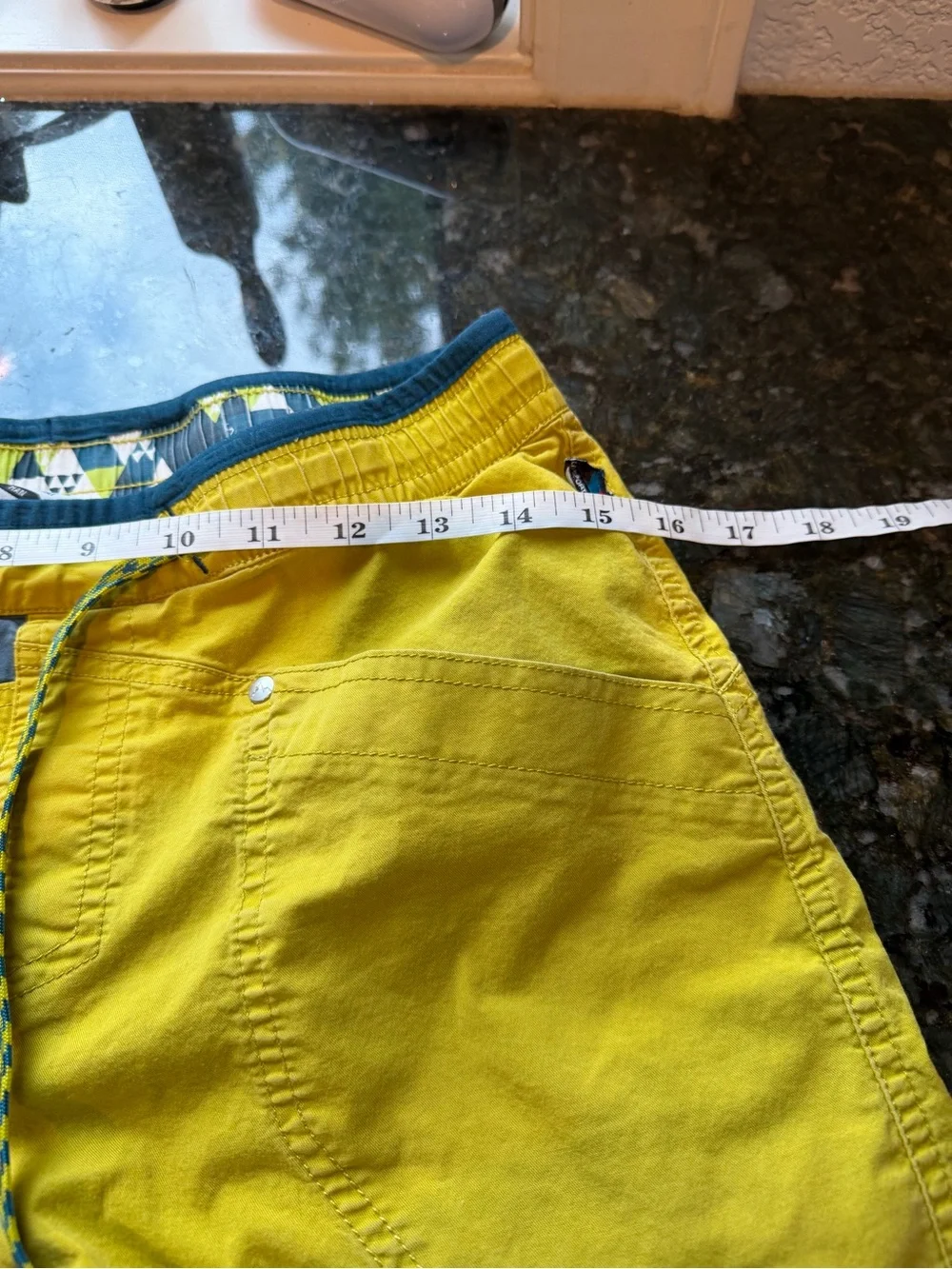 La Sportiva Bleausur Shorts in men’s size small. Rock Climbing. Hiking. Outdoor